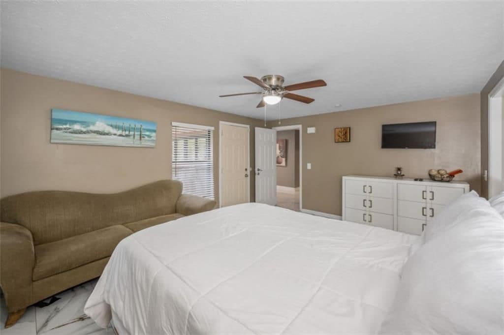 Building Photo - 6207 Moss Dr
