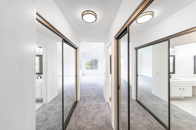 Building Photo - 3 Bedroom home located in the sought-after...