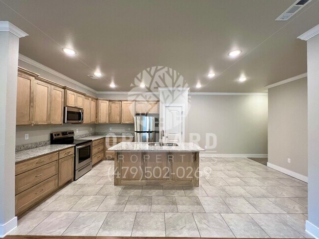 Building Photo - 580 Bradford Dr