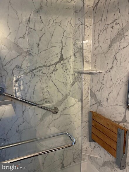 Building Photo - 430 Whitman Ln