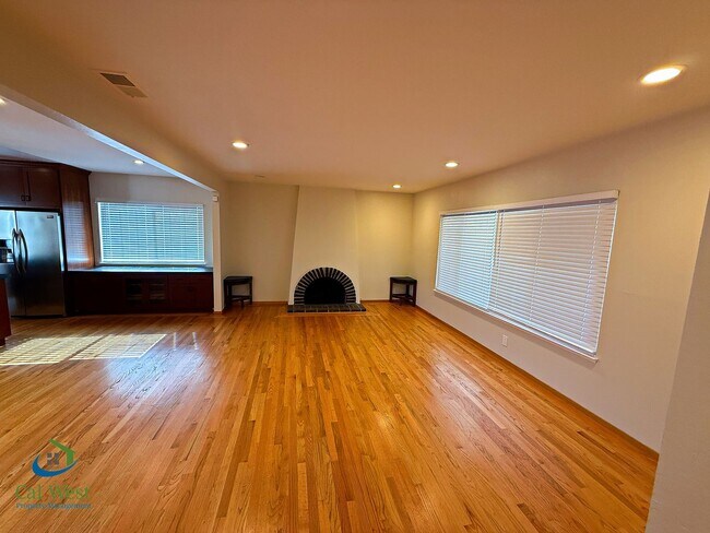 Building Photo - $5195 - 4 Bed/2 Bath Remodeled Home in Santa Clara