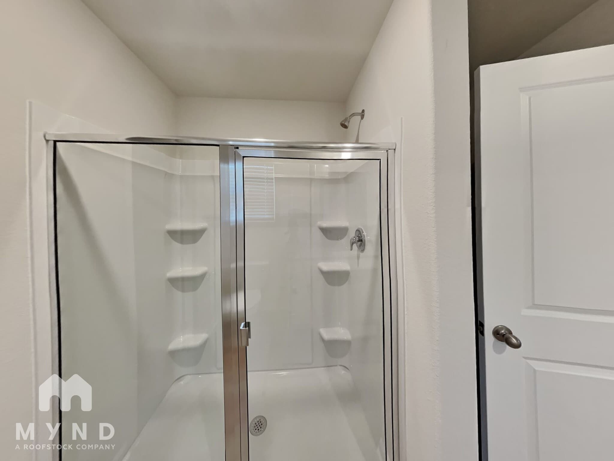 Building Photo - 112 Warwick Dr