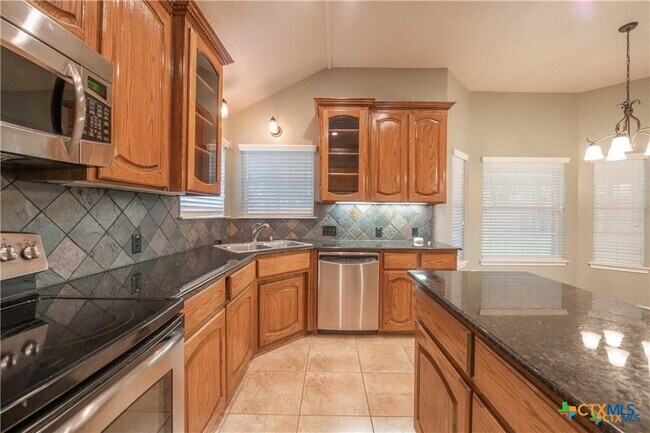 Building Photo - 6201 Flag Stone Dr