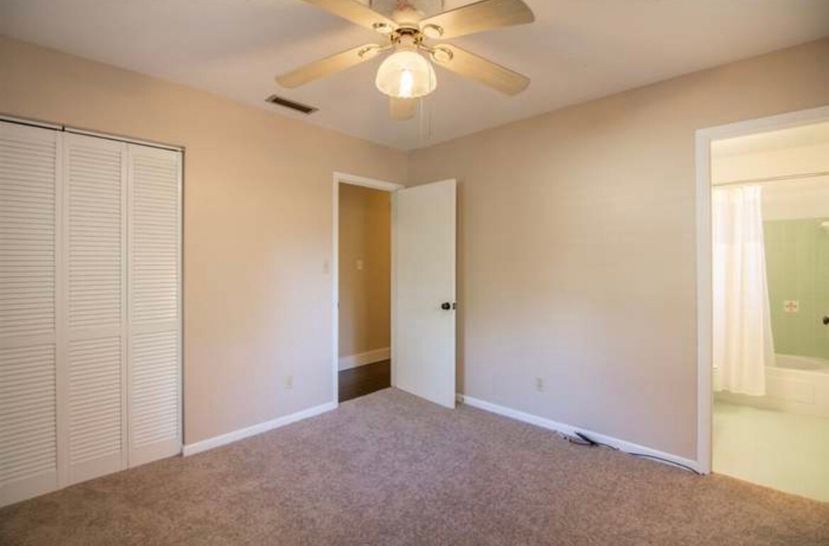 Building Photo - 1136 Carissa Dr