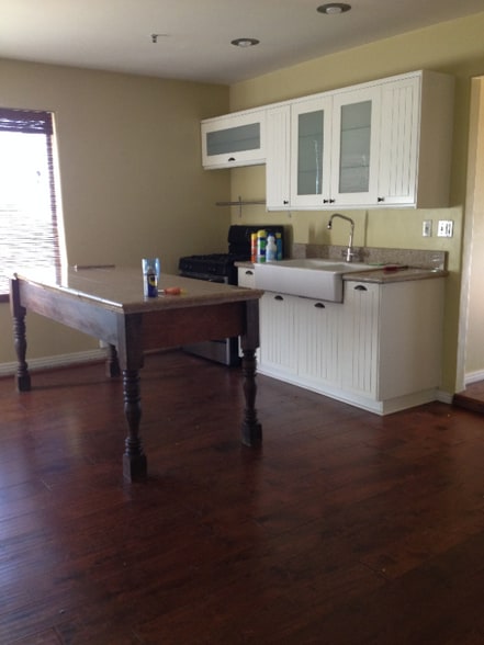 Building Photo - 1433 N Walnut St