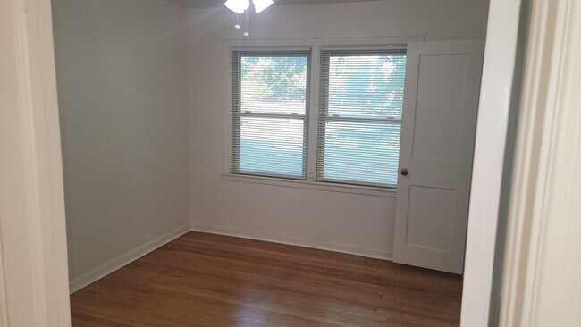 Building Photo - 5016 S Olie Pl
