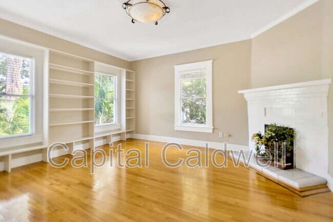 Building Photo - 911 S Rome Ave