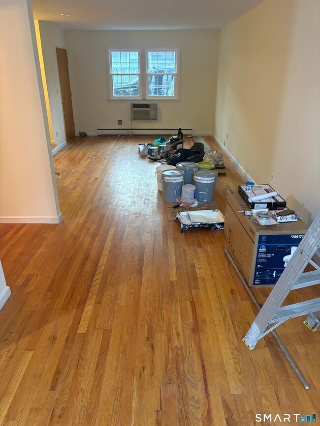 Building Photo - 21 River Pl