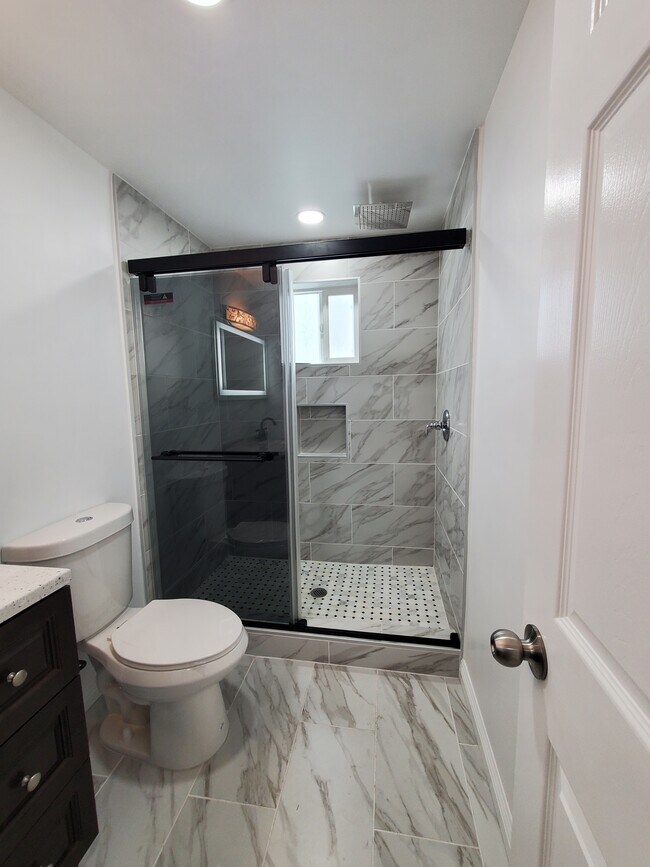 Building Photo - 20003 Arminta St