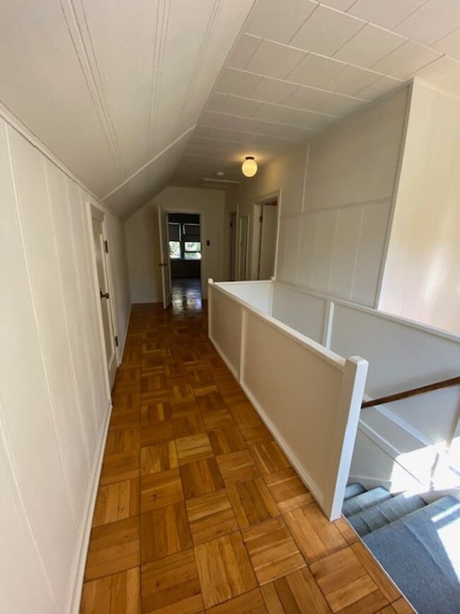 Building Photo - $2,695 / AVAILABLE NOW! 3BD Single Family Home