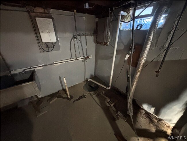 Building Photo - 396 Sudbury Rd