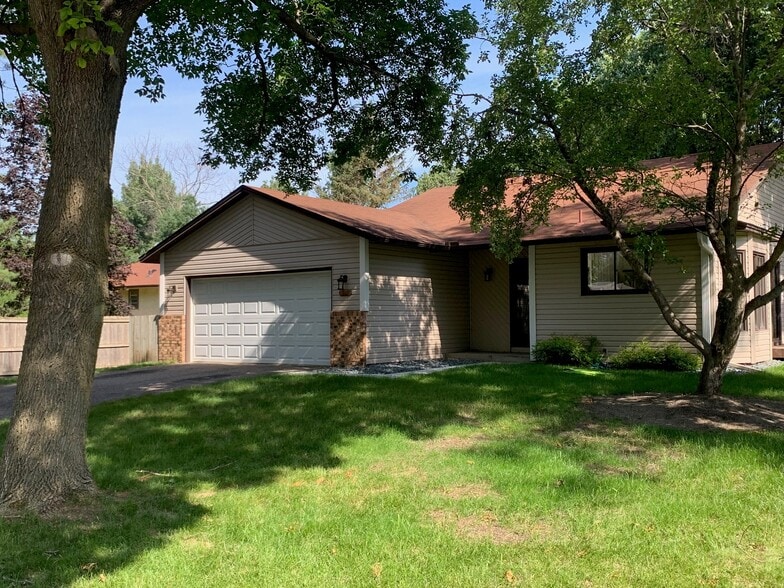 Building Photo - 810 73rd Way
