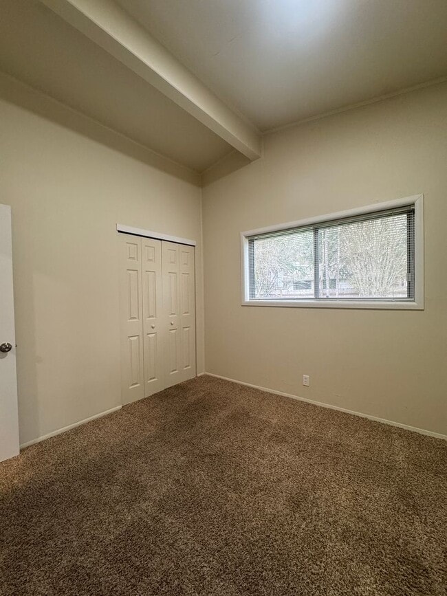 Building Photo - (HAR2) 2 Bedroom, 1 Bath Single Family Home