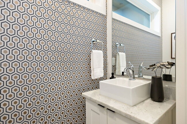 Building Photo - 1310 Choquette Dr