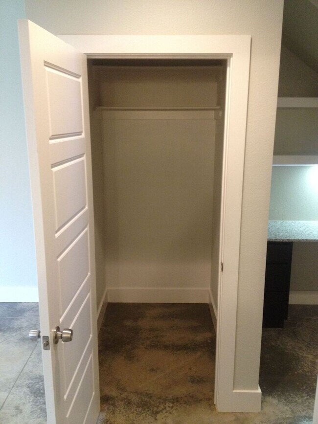 Building Photo - Wildwood 2