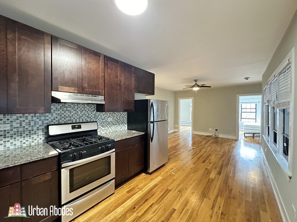 Building Photo - 811 Elm St