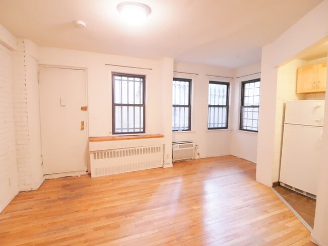 Interior Photo - 74 Irving Place