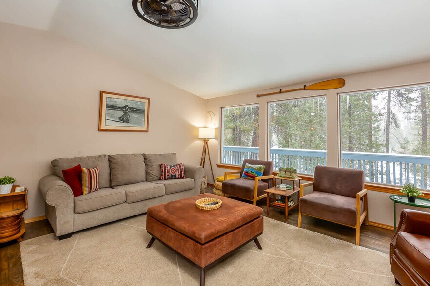 Primary Photo - 17184 Island Loop Way