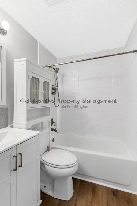 Building Photo - 2025 Eppinger St