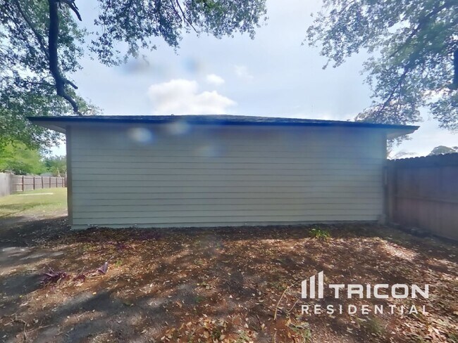 Building Photo - 7774 Oregano Ct