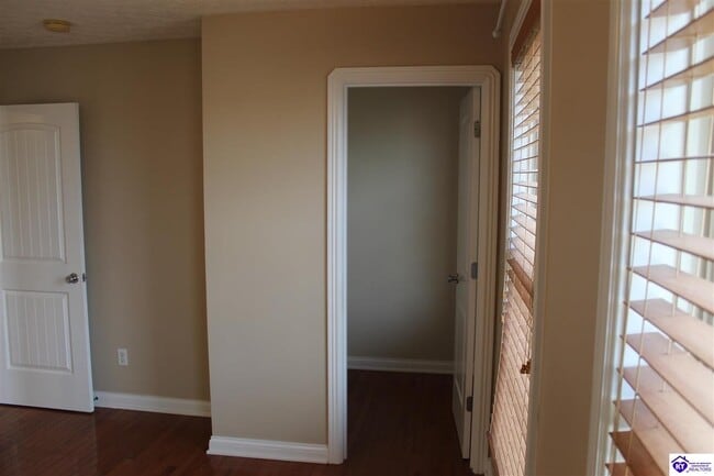 Building Photo - 113 Sugar Hill Dr