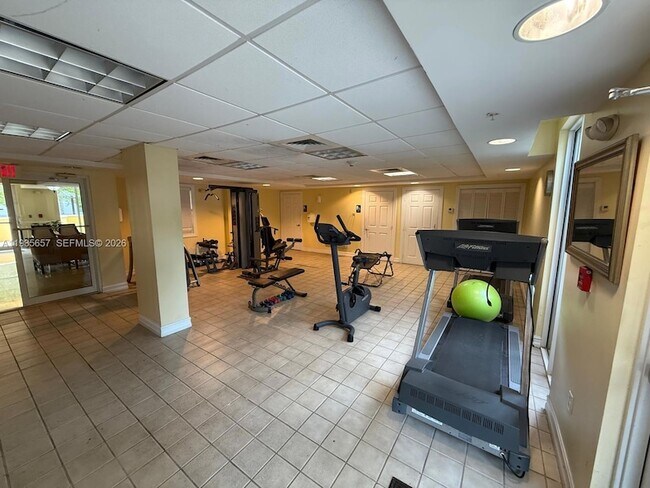 Building Photo - 101 Sidonia Ave