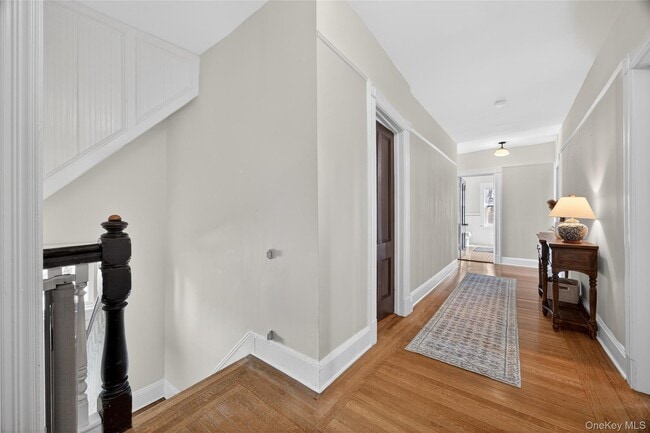 Building Photo - 121 Morris Ave