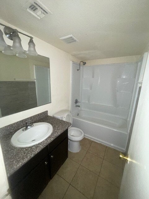 Building Photo - "Chic & Cozy 2-Bedroom Haven with Hardwood Charm in Las Vegas!"