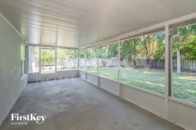Building Photo - 12411 Glenn Hollow Dr