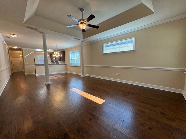 Building Photo - 3 Bed 2 Bath in Fletcher Oaks !