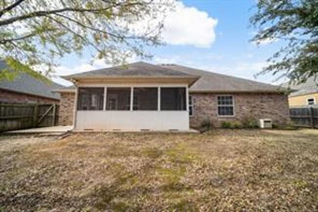 Building Photo - 3 Bed | 2 Full Bath | Vintage at Verdigris | Available end of January!