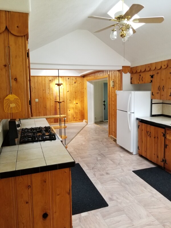 Building Photo - 1481 Chicago Creek Rd