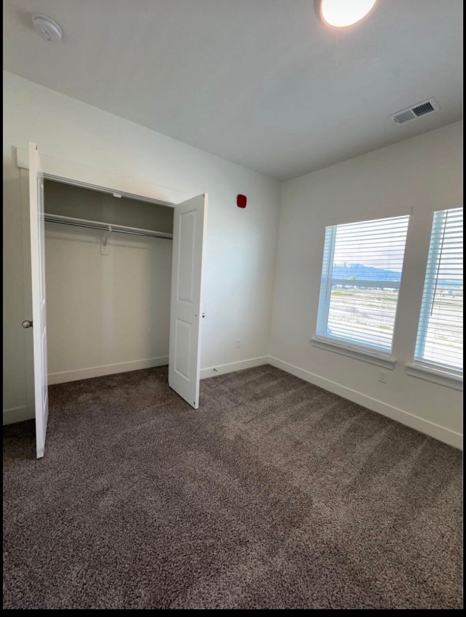 Building Photo - 3105 S 225 W