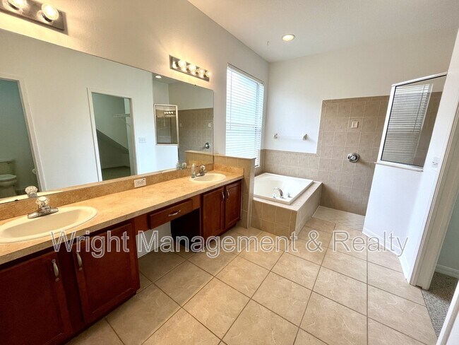 Building Photo - 15902 Cedar Elm Terrace