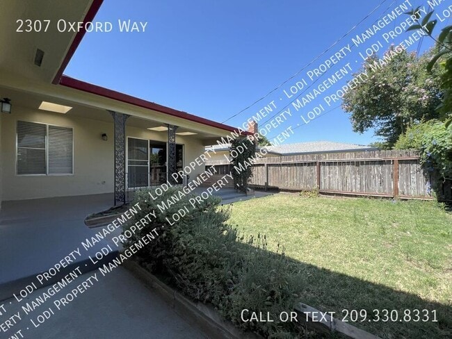 Building Photo - 2307 Oxford Way