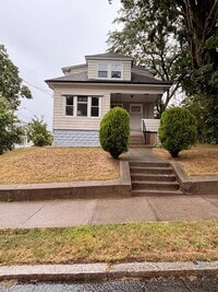 Building Photo - 584 River Ave