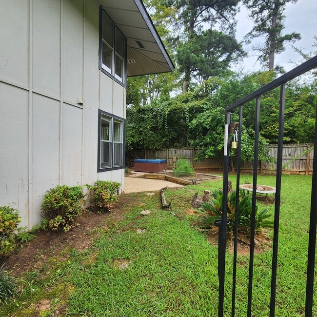 Building Photo - 18171 Meandering Way