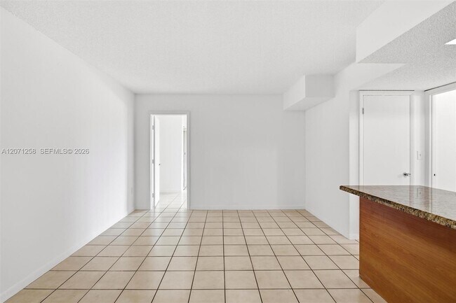 Building Photo - 810 SW 129th Pl