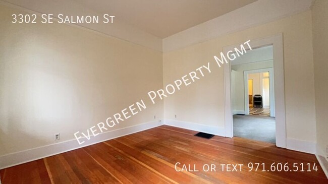 Building Photo - Charming 1BA Home Street Parking and Elect...