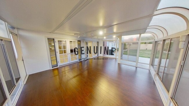 Building Photo - Coming Soon: Remodeled 4Bd 2Ba Home in Fou...