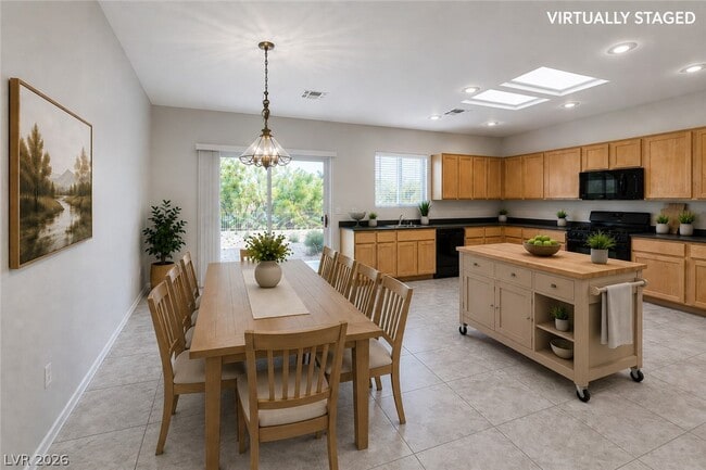 Building Photo - 2343 Schaeffer Hills Dr