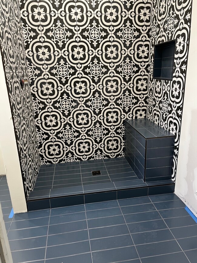 BATHROOM - 709 N Harper Ave