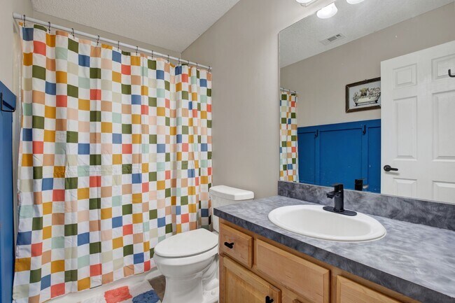 Building Photo - 211 Mikal Dr