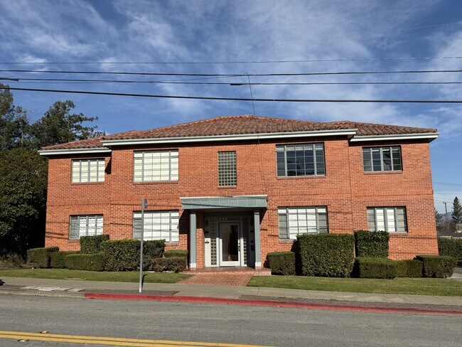 Building Photo - 33 El Rose Dr