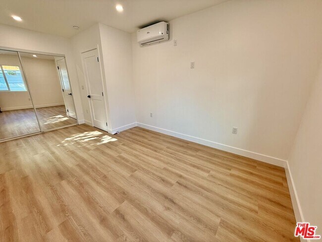 Building Photo - 3900 2nd Ave