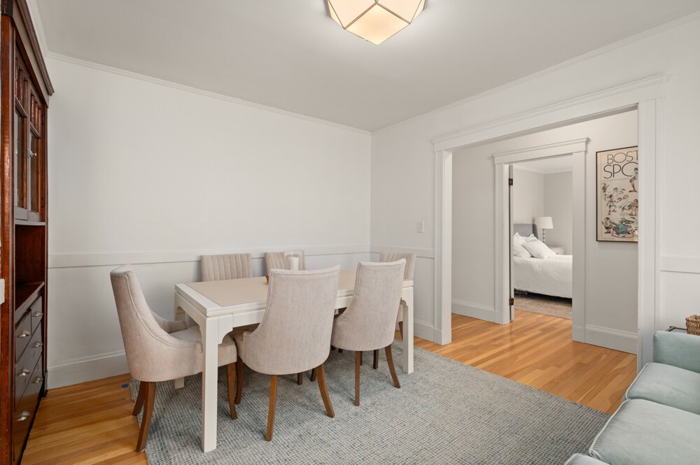 Building Photo - 37 Everett St