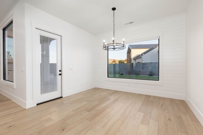 Building Photo - Gorgeous single story with RV Garage in Majestic Fields