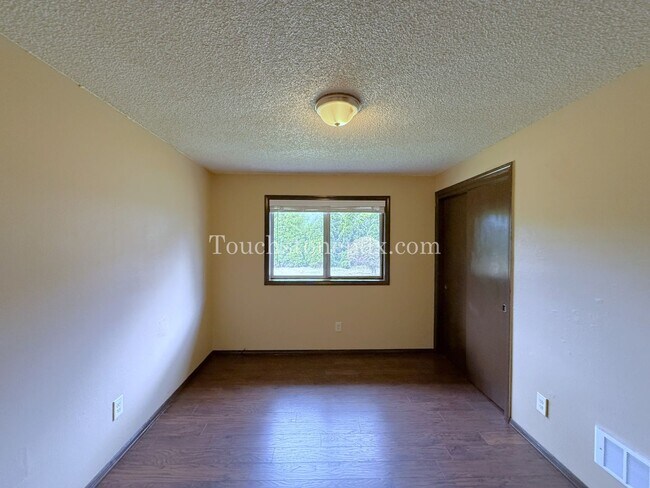 Building Photo - 2024-DIVIS