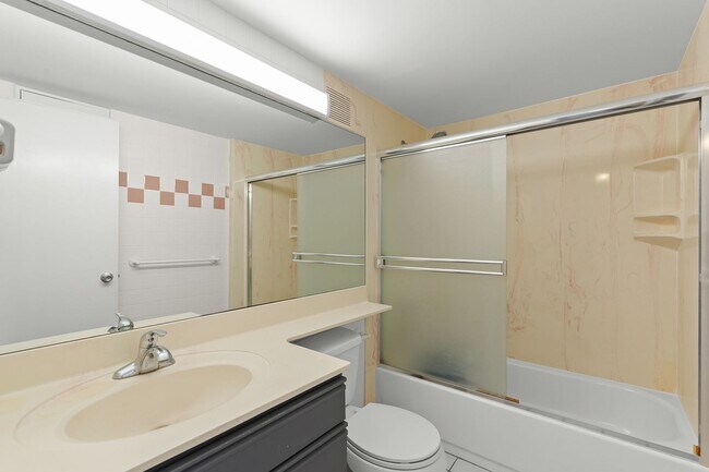 Building Photo - The Barclay 2bd/2ba/1pkg