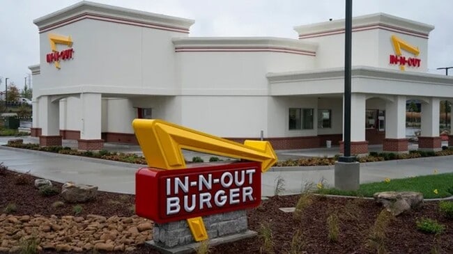 Building Photo - Luxury home in Southbrooke community in Franklin, TN